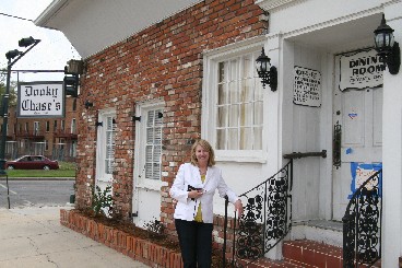 Leah Chase Cooks Some of the Best Food in New Orleans